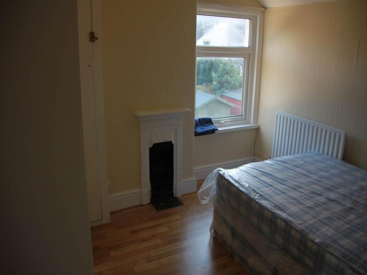 5 bedroom house for rent Llanishen Street, Cardiff, CF14 3QB UniHomes