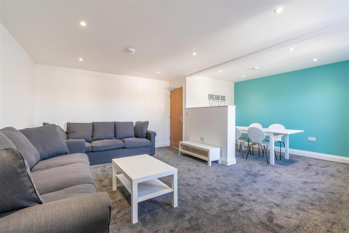 7 bedroom apartment on Oakland Road, Jesmond, Newcastle