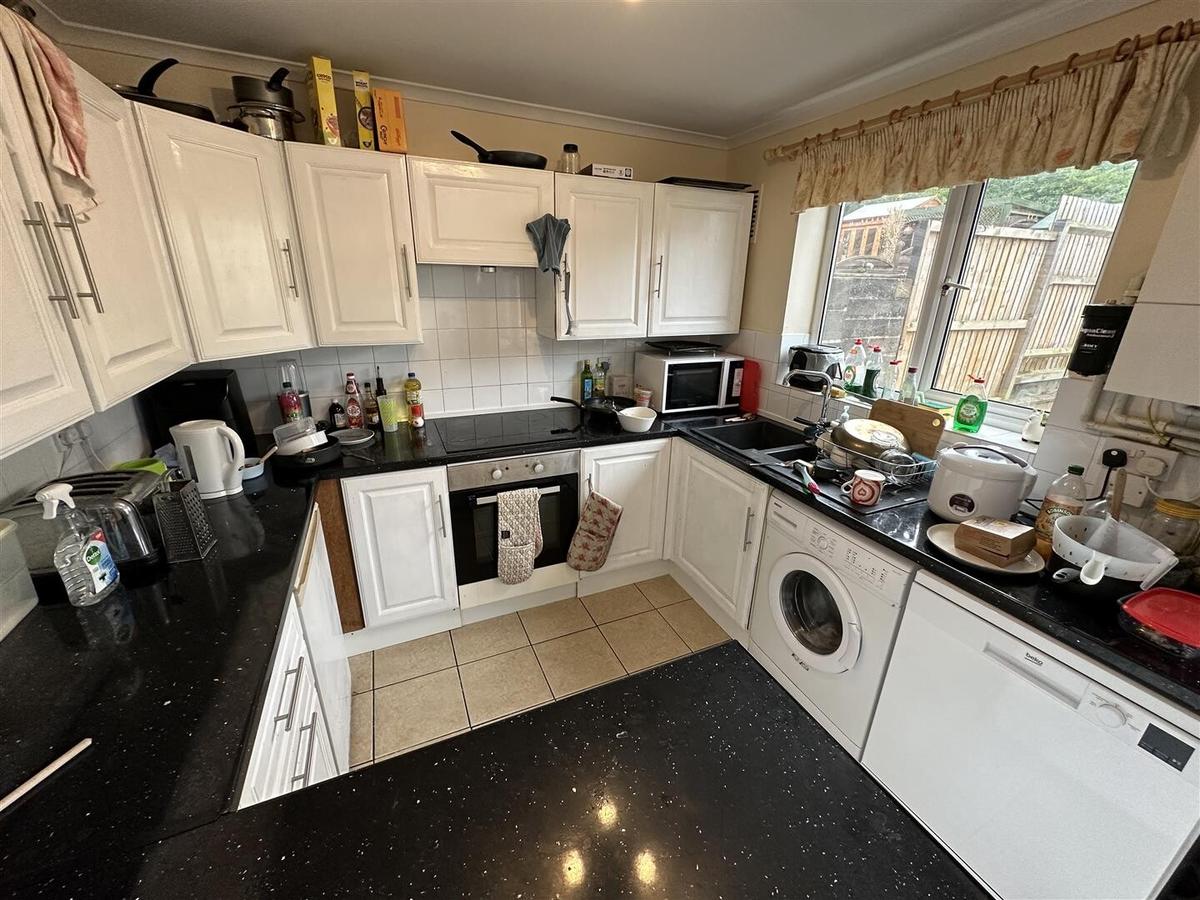 6 bedroom house for rent Hillcrest Drive, Bath, BA2 1HE UniHomes