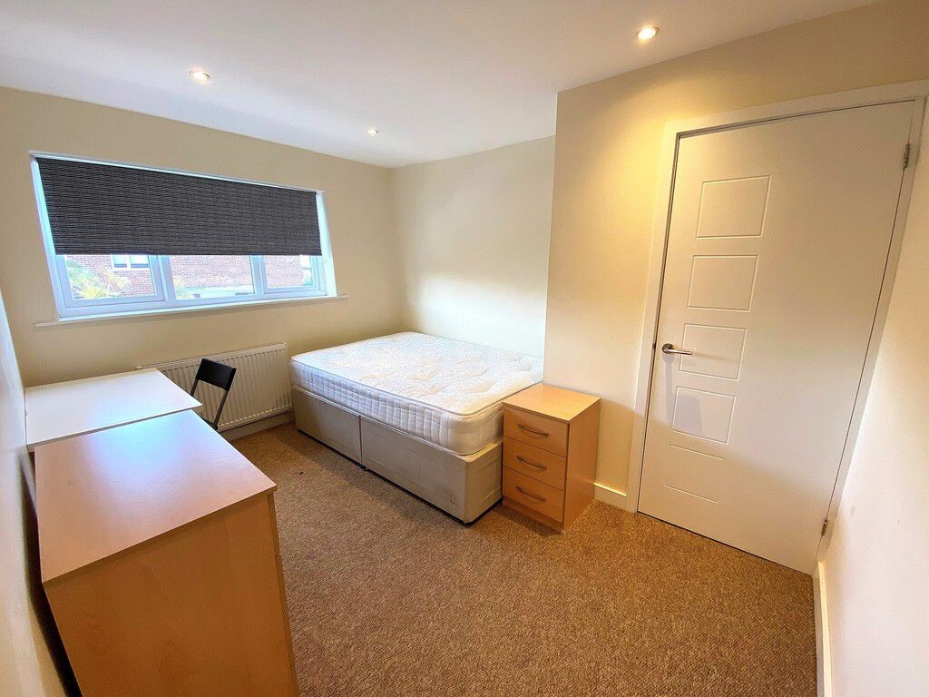 4 bedroom house for rent St Thomas Street, Portsmouth, PO1 2EZ UniHomes