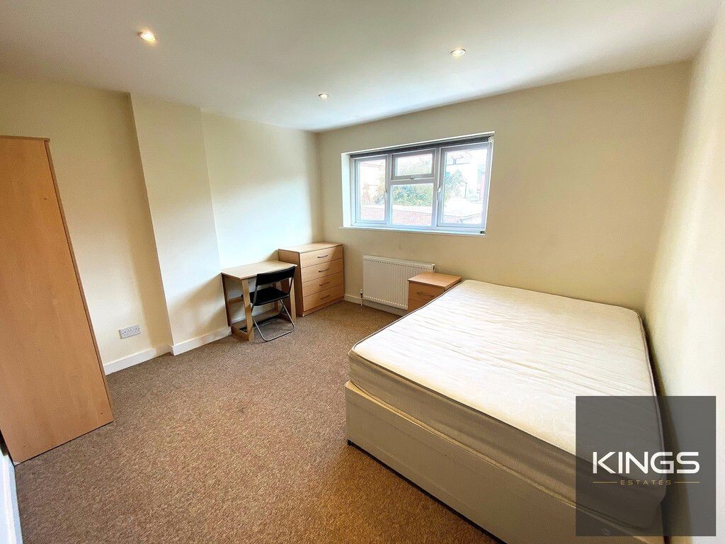 4 bedroom house for rent St Thomas Street, Portsmouth, PO1 2EZ UniHomes