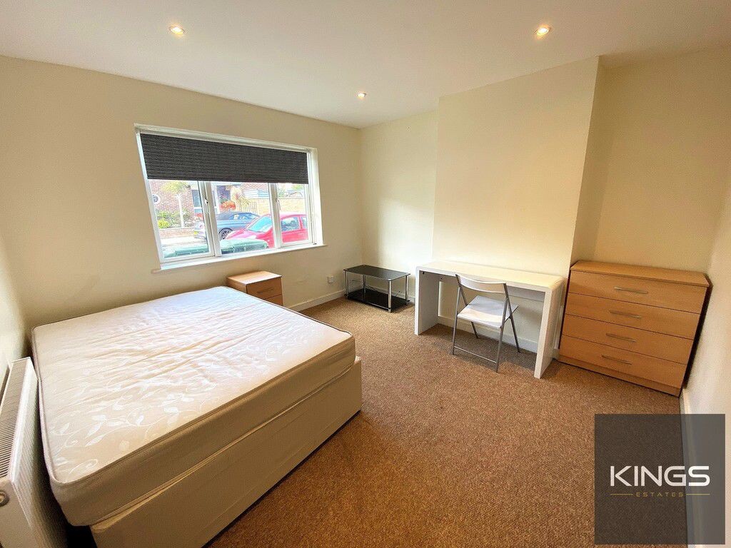 4 bedroom house for rent St Thomas Street, Portsmouth, PO1 2EZ UniHomes