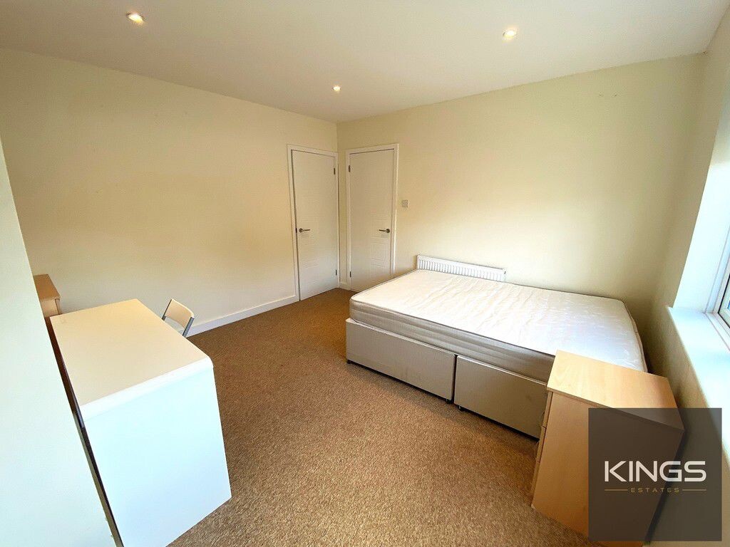 4 bedroom house for rent St Thomas Street, Portsmouth, PO1 2EZ UniHomes