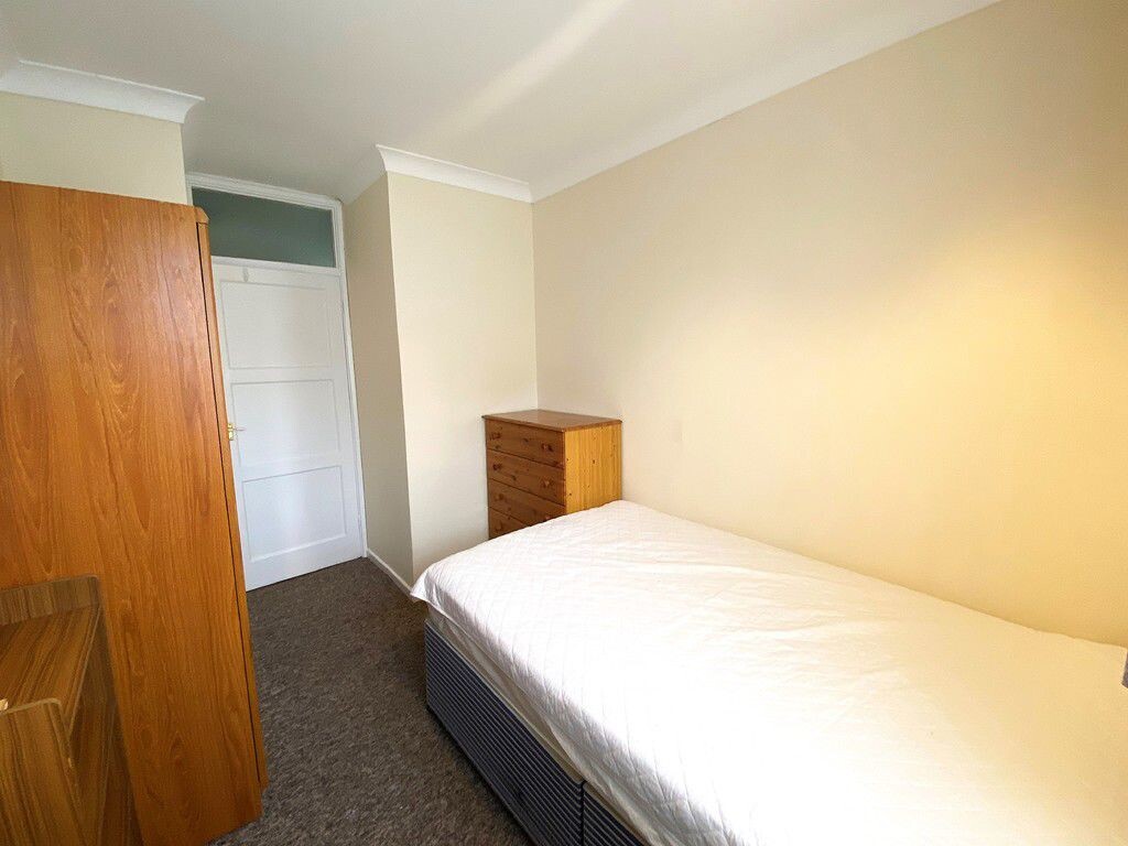 3 bedroom apartment for rent South Street, Portsmouth, PO5 4DP UniHomes