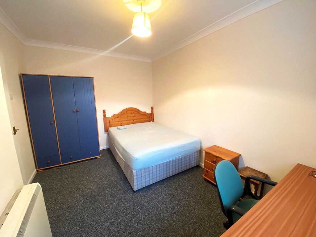 3 bedroom apartment for rent South Street, Portsmouth, PO5 4DP UniHomes