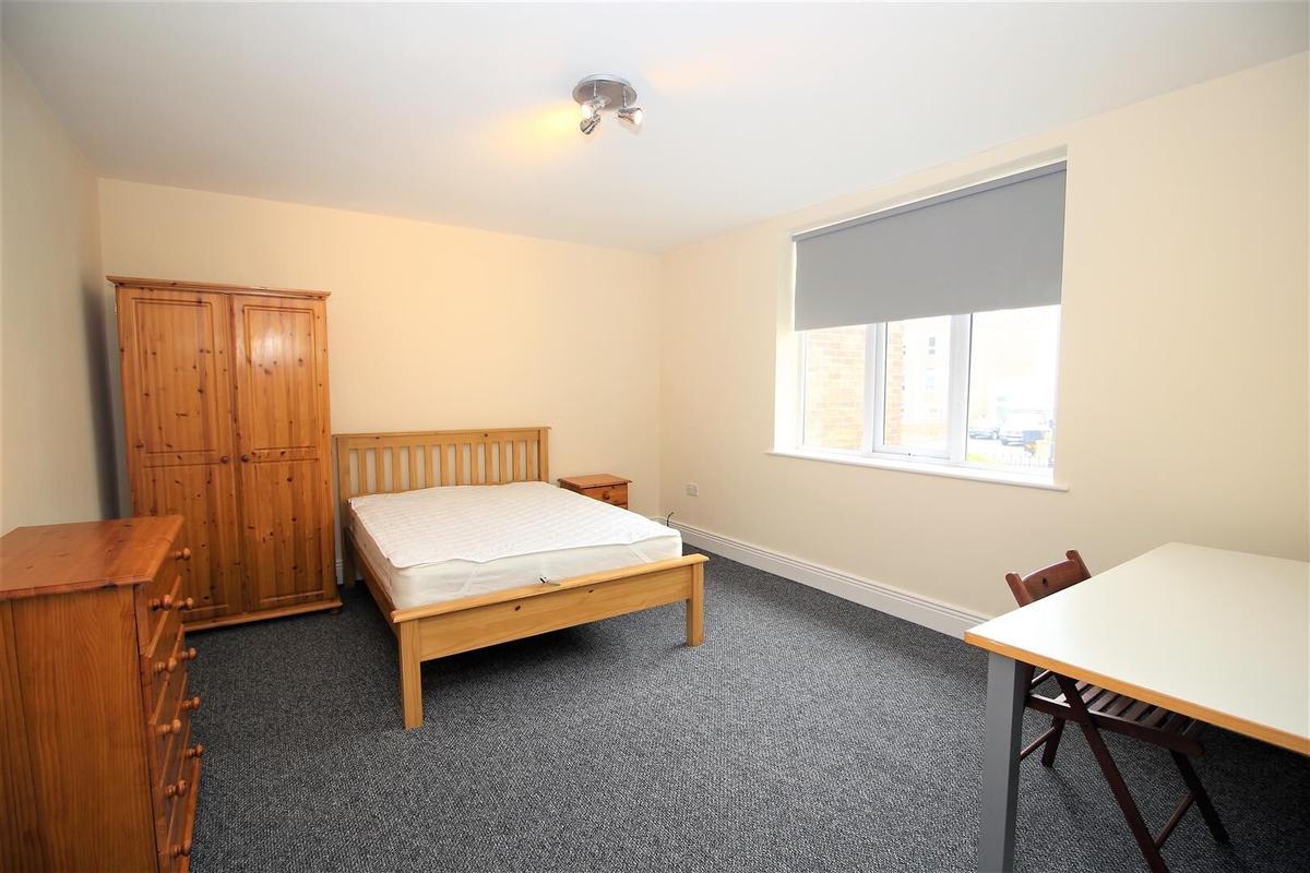 4 bedroom apartment for rent Heaton Place, Newcastle, NE6 1XF UniHomes