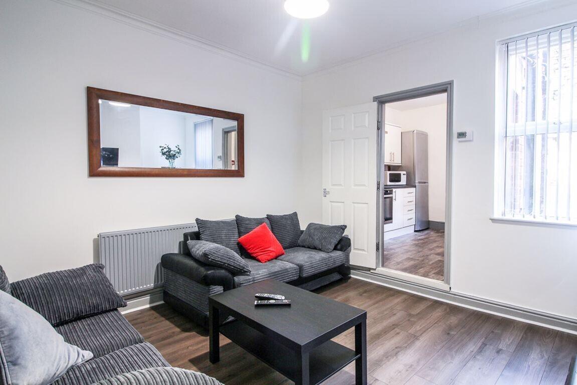 5 bedroom house for rent Abbeydale Road, Sheffield, S7 1FQ UniHomes