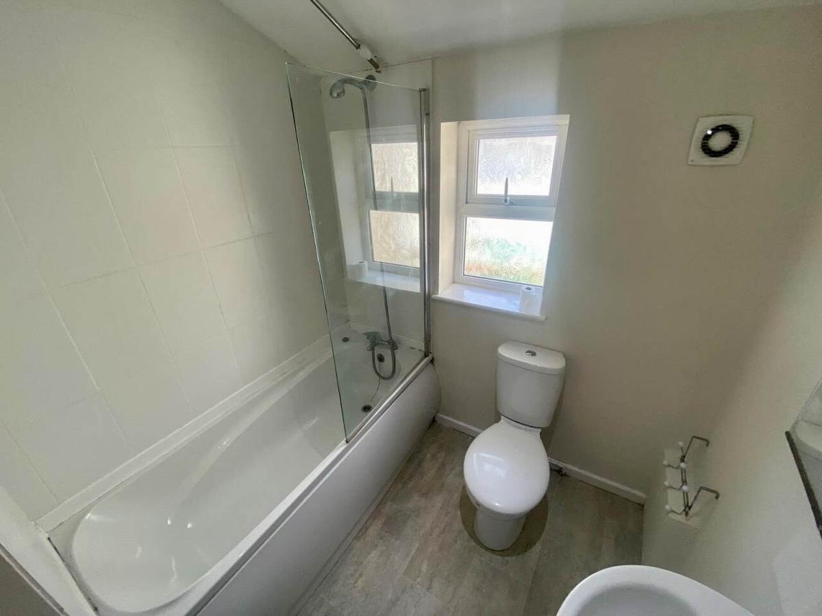 5 bedroom house for rent Richardson Street, Sandfields, City Centre, Swansea, SA1 3JF UniHomes