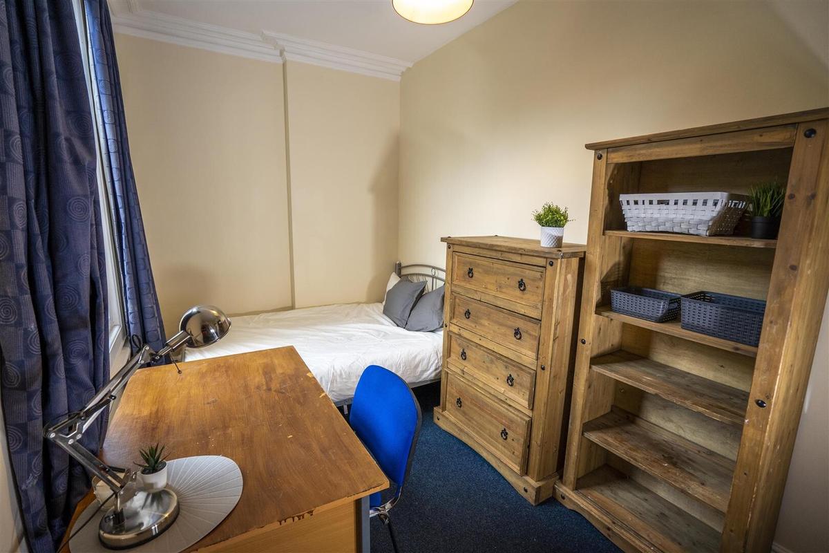 9 bedroom house for rent Rutland Park, Sheffield, S10 2PB UniHomes