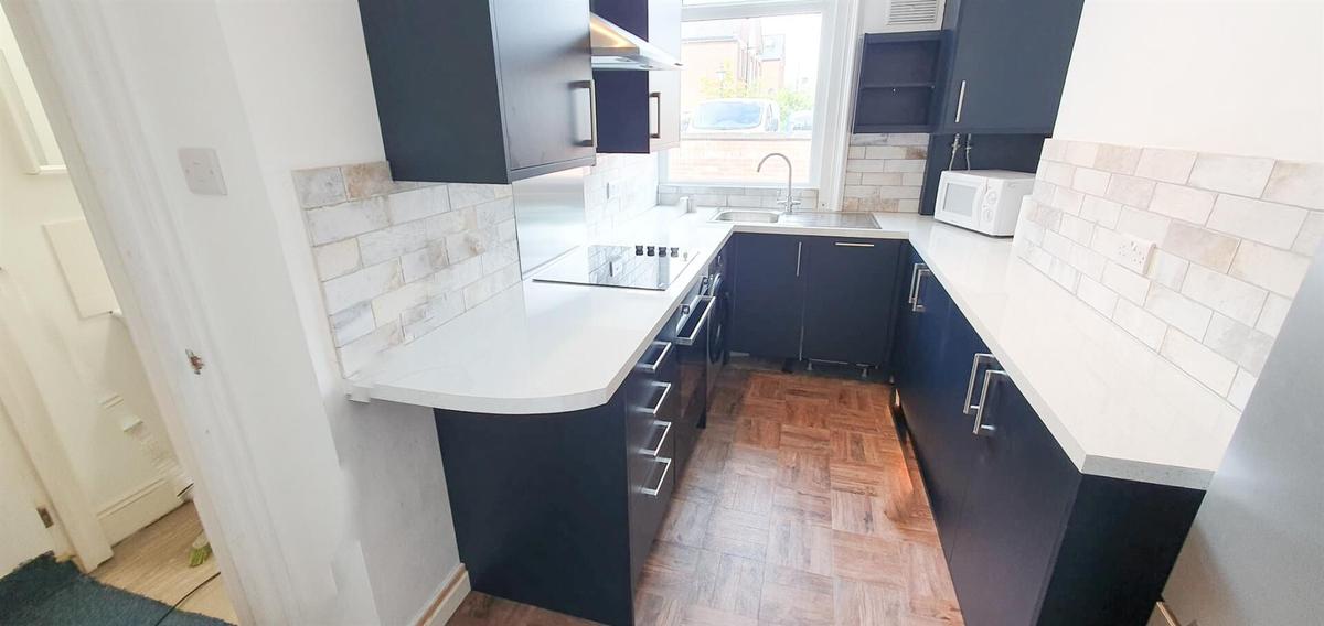 4 bedroom apartment for rent Glossop Road, Sheffield, S10 2QA UniHomes