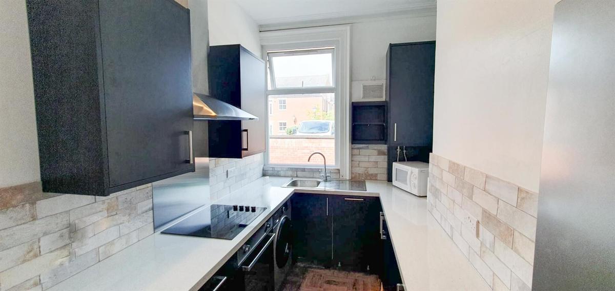 4 bedroom apartment for rent Glossop Road, Sheffield, S10 2QA UniHomes