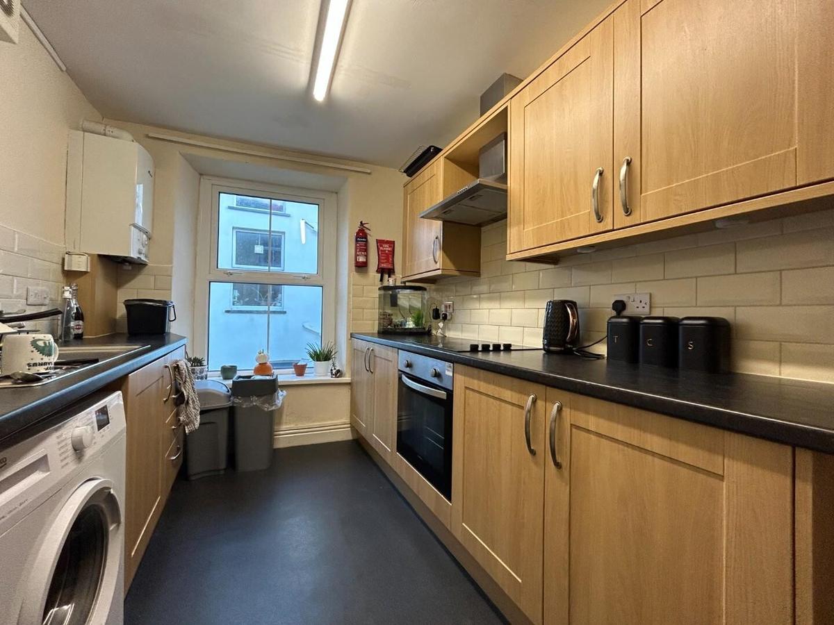 3 bedroom apartment for rent Cliff Terrace, Aberystwyth, SY23 2DN