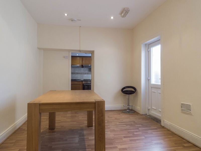 6 bedroom house for rent Rosebery Crescent, Newcastle, NE2 1EX UniHomes