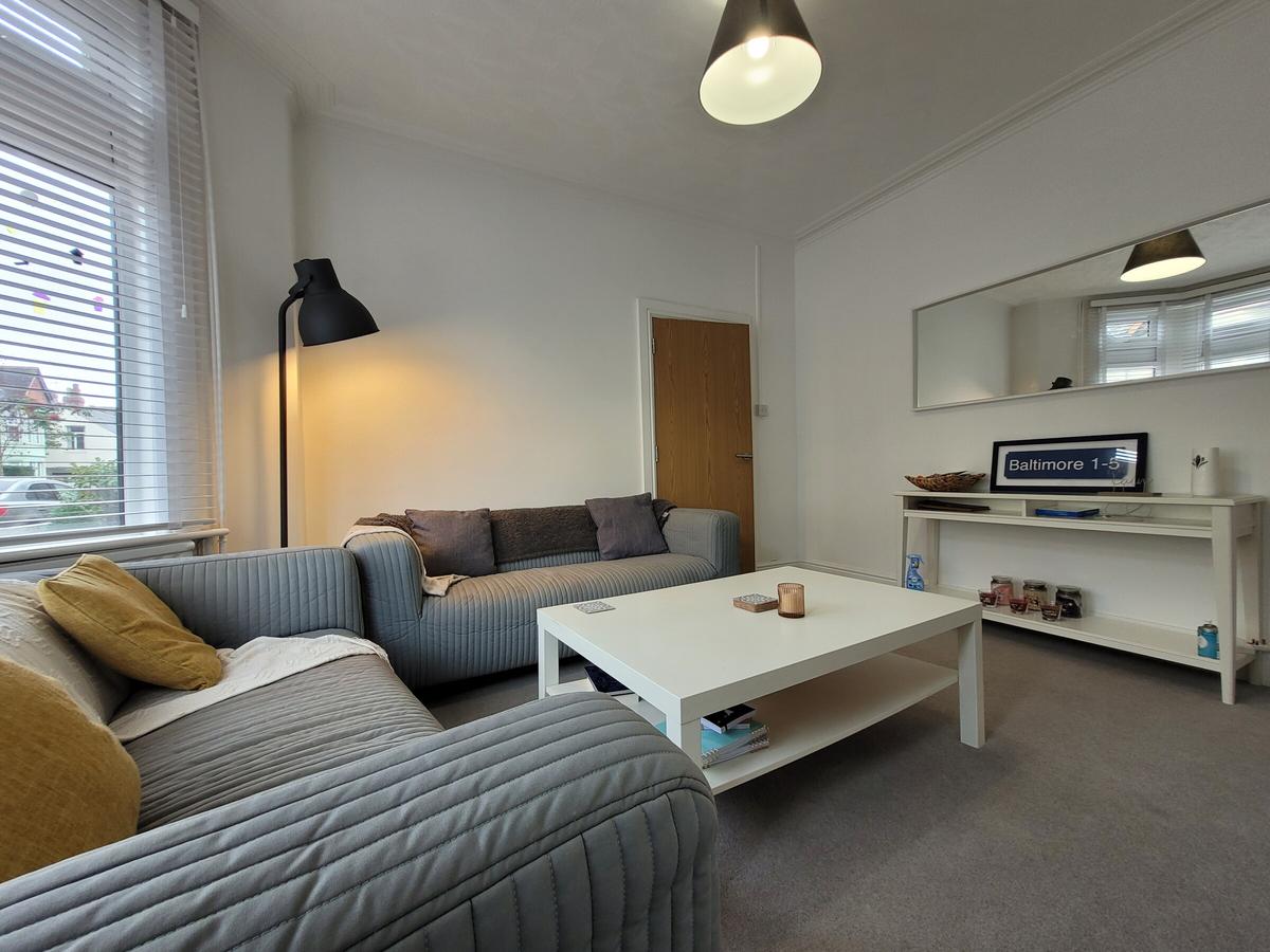 4 bedroom house for rent Summerfield Avenue, Cardiff, CF14 3QA UniHomes