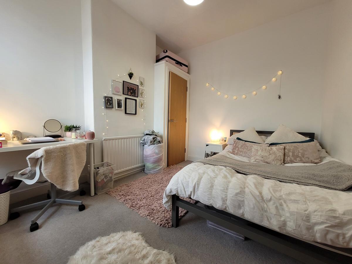 4 bedroom house for rent Summerfield Avenue, Cardiff, CF14 3QA UniHomes