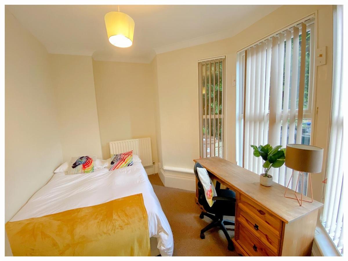 8 bedroom house for rent Hoole Road, Sheffield, S10 5BH UniHomes