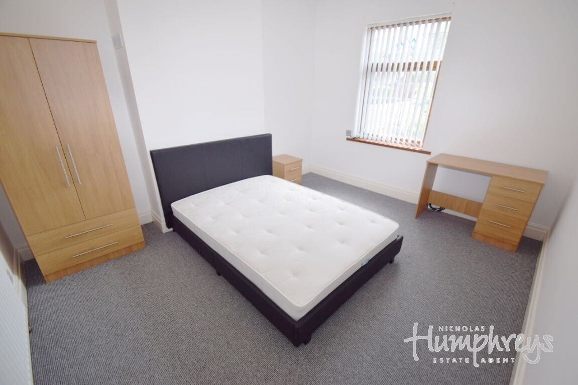 4 bedroom house for rent Newcastle Street, Keele, ST5 6PL UniHomes