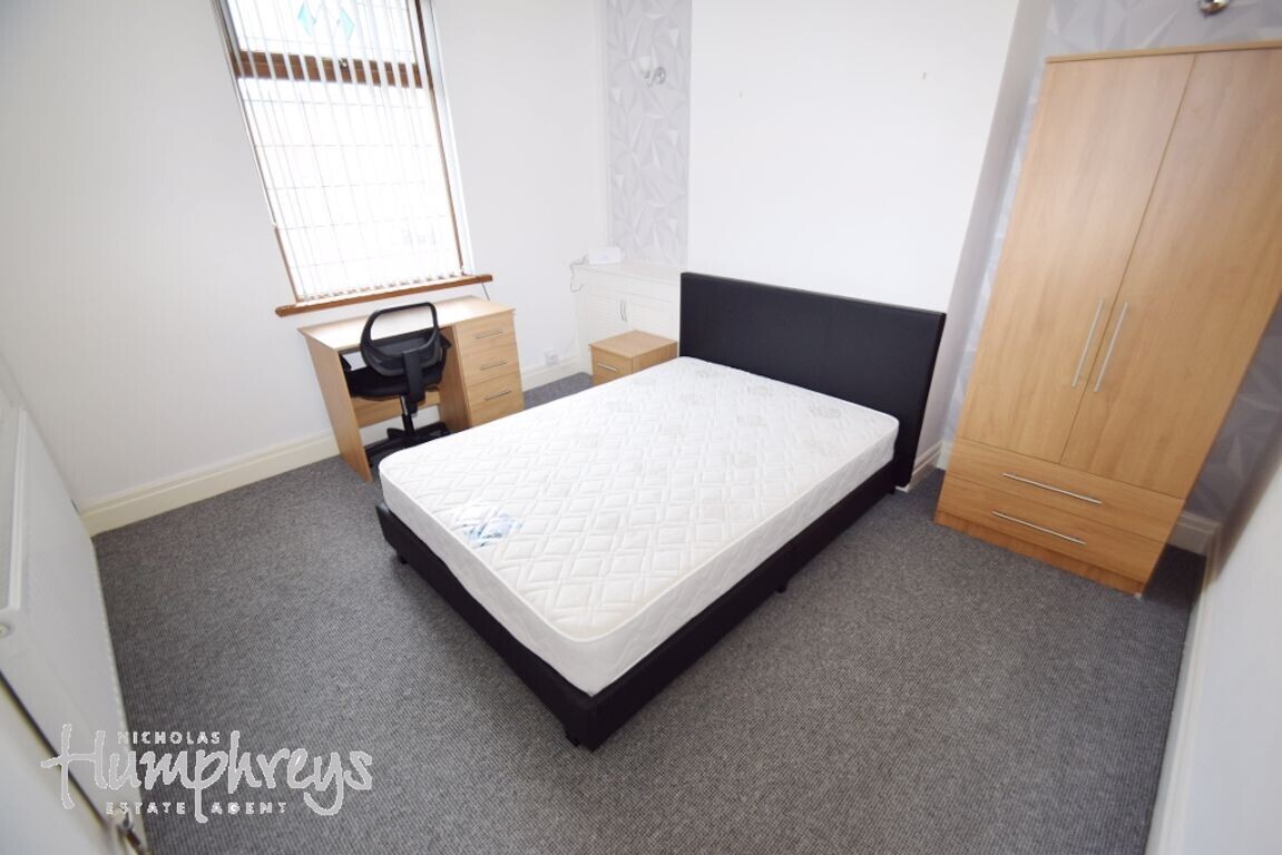 4 bedroom house for rent Newcastle Street, Keele, ST5 6PL UniHomes