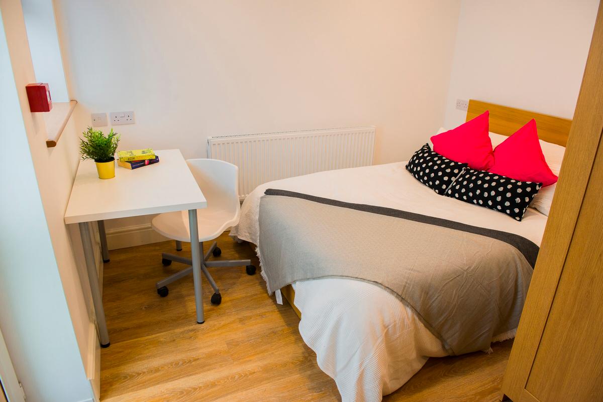 7 bedroom house for rent Bryn Road, Swansea, SA2 0AT UniHomes