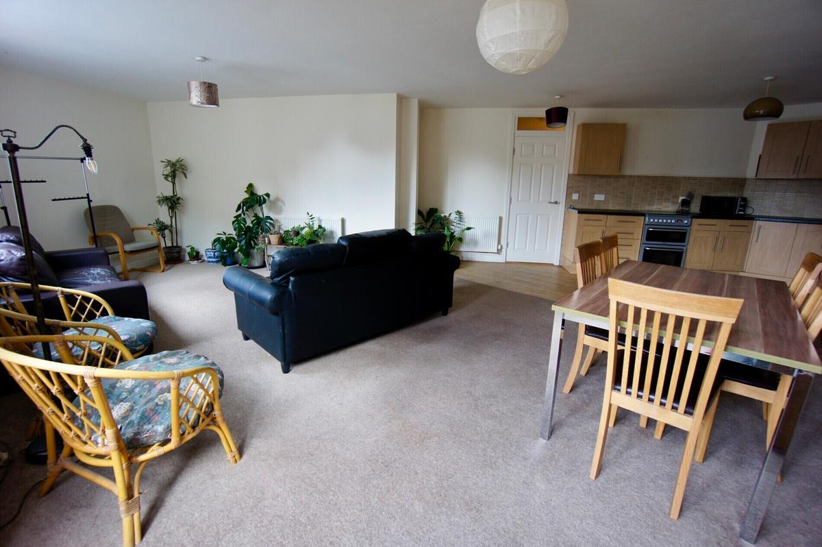 3 bedroom apartment for rent Glossop Road, Sheffield, S10 2QE UniHomes