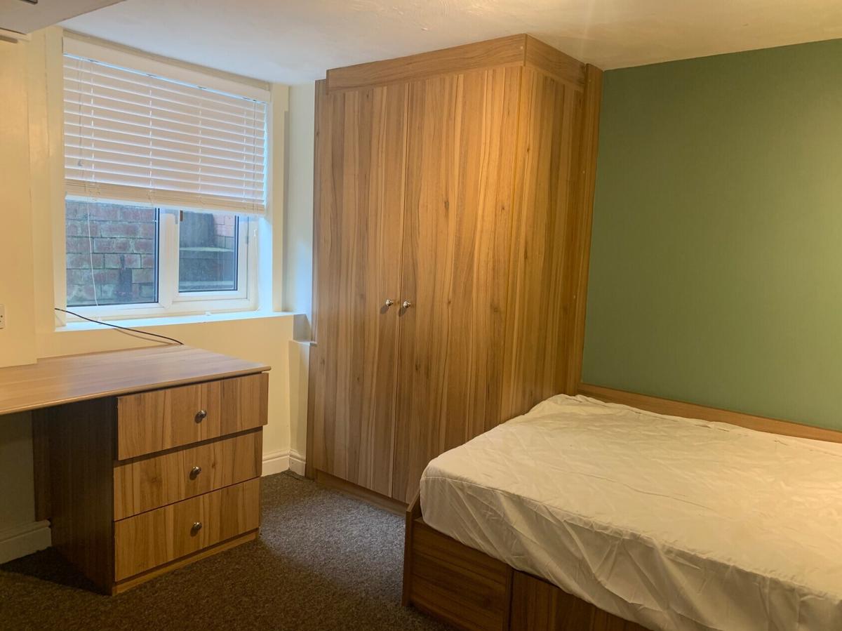 5 bedroom house for rent Talbot Avenue, Leeds, LS4 2PG UniHomes