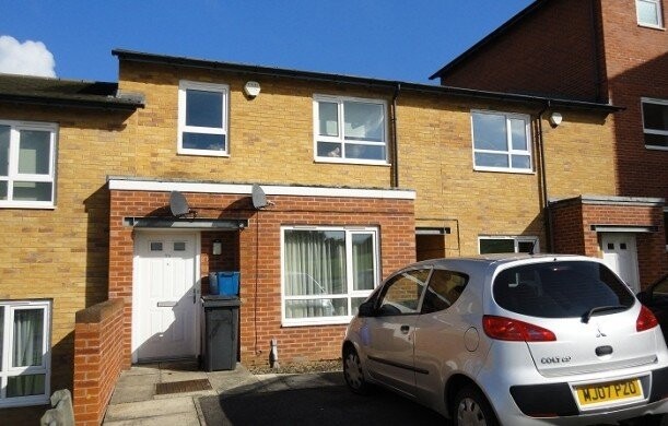 2 bedroom house on Park Grange Rise, Norfolk Park, Sheffield