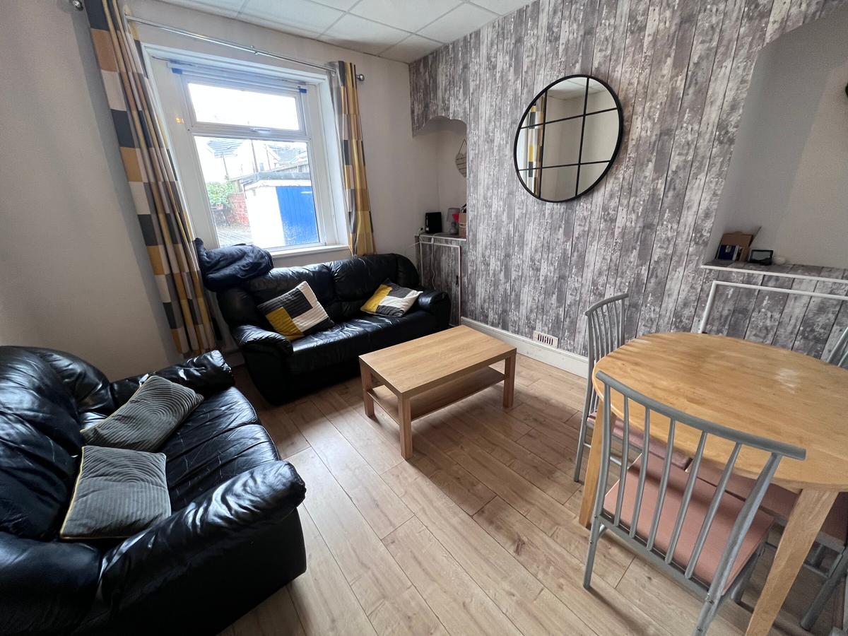 6 bedroom house for rent Aylesbury Road, Swansea, SA2 0BS UniHomes