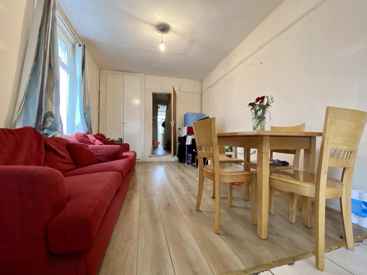 5 bedroom house for rent Llanishen Street, Cardiff, CF14 3QE UniHomes