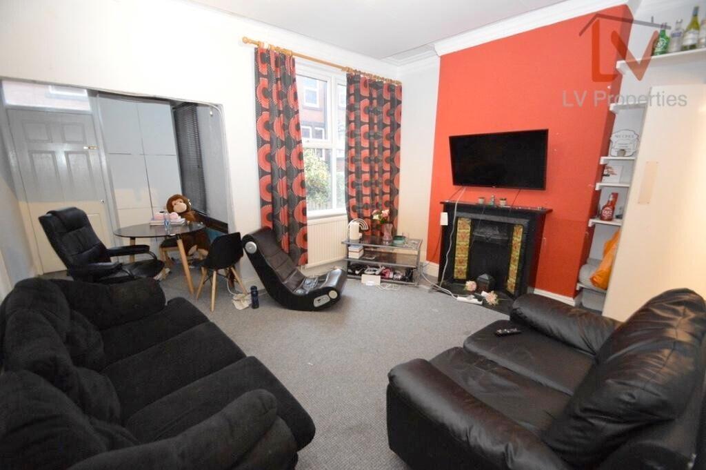 4 bedroom house for rent Headingley Mount, Leeds, LS6 3EW UniHomes