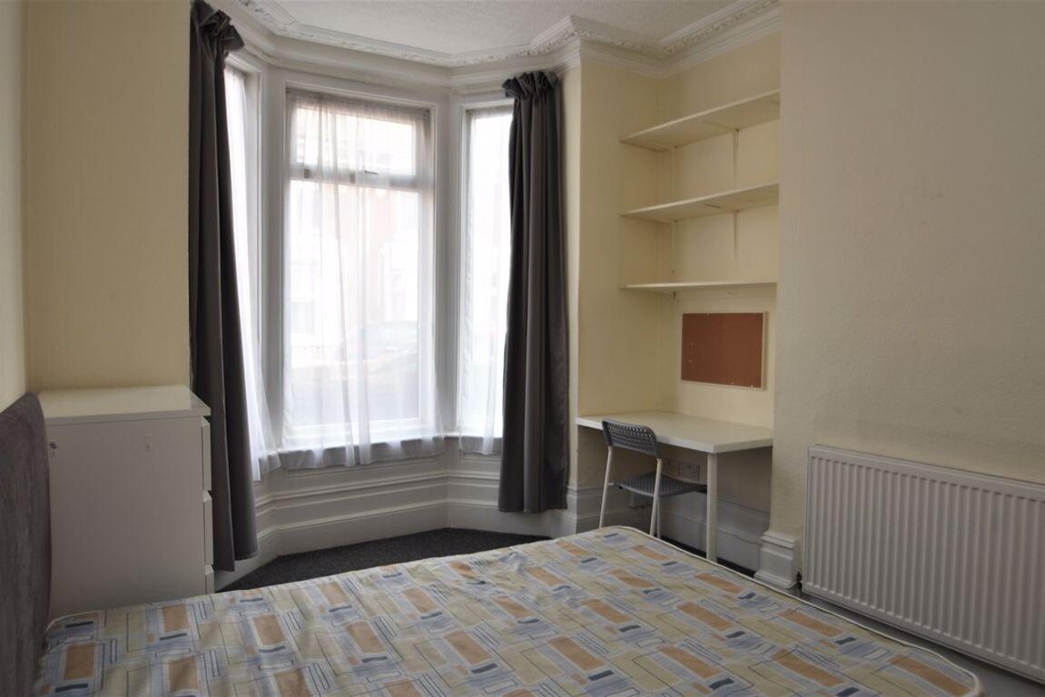 6 bedroom house for rent Bramshott Road, Portsmouth, PO4 8AN UniHomes