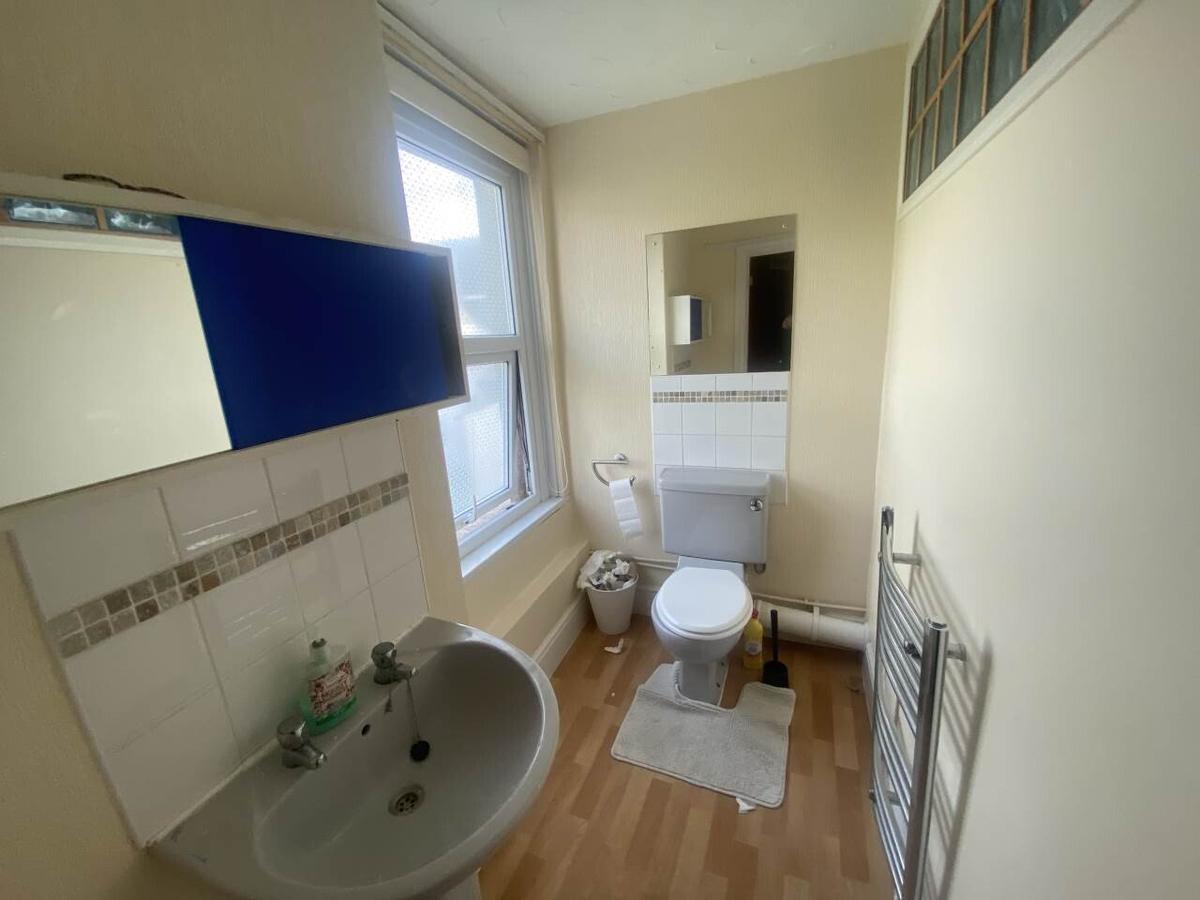 6 bedroom house for rent Alfred Street, Cardiff, CF24 4TZ UniHomes