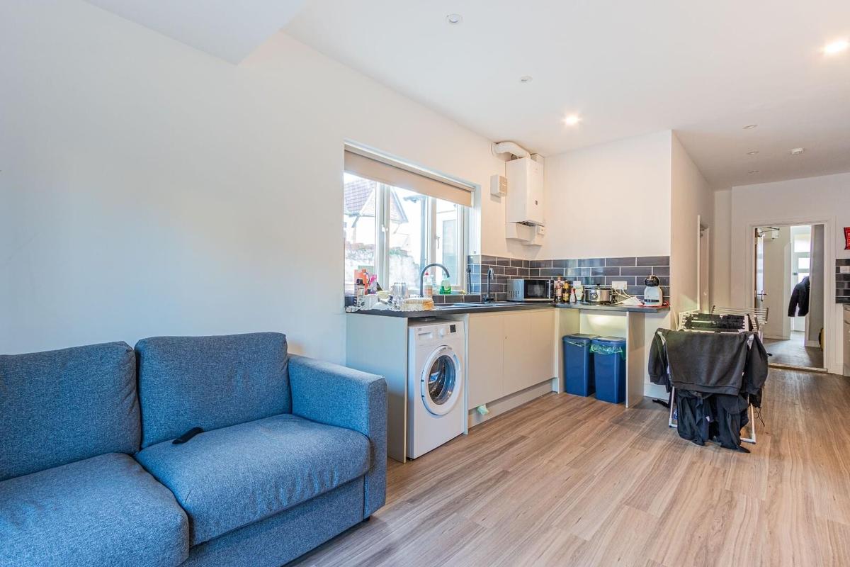 7 bedroom house for rent Brithdir Street, Cardiff, CF24 4LG UniHomes