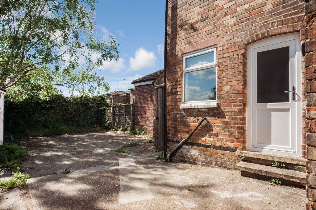 2 bedroom house for rent Allington Avenue Lenton, Nottingham, NG7 1JX