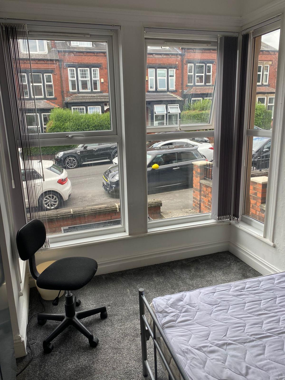 6 bedroom house for rent Headingley Mount, Leeds, LS6 3EL UniHomes