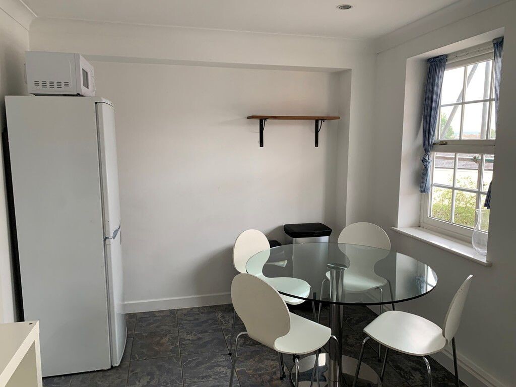 3 bedroom apartment for rent Station Road West, Canterbury, CT2 8HY