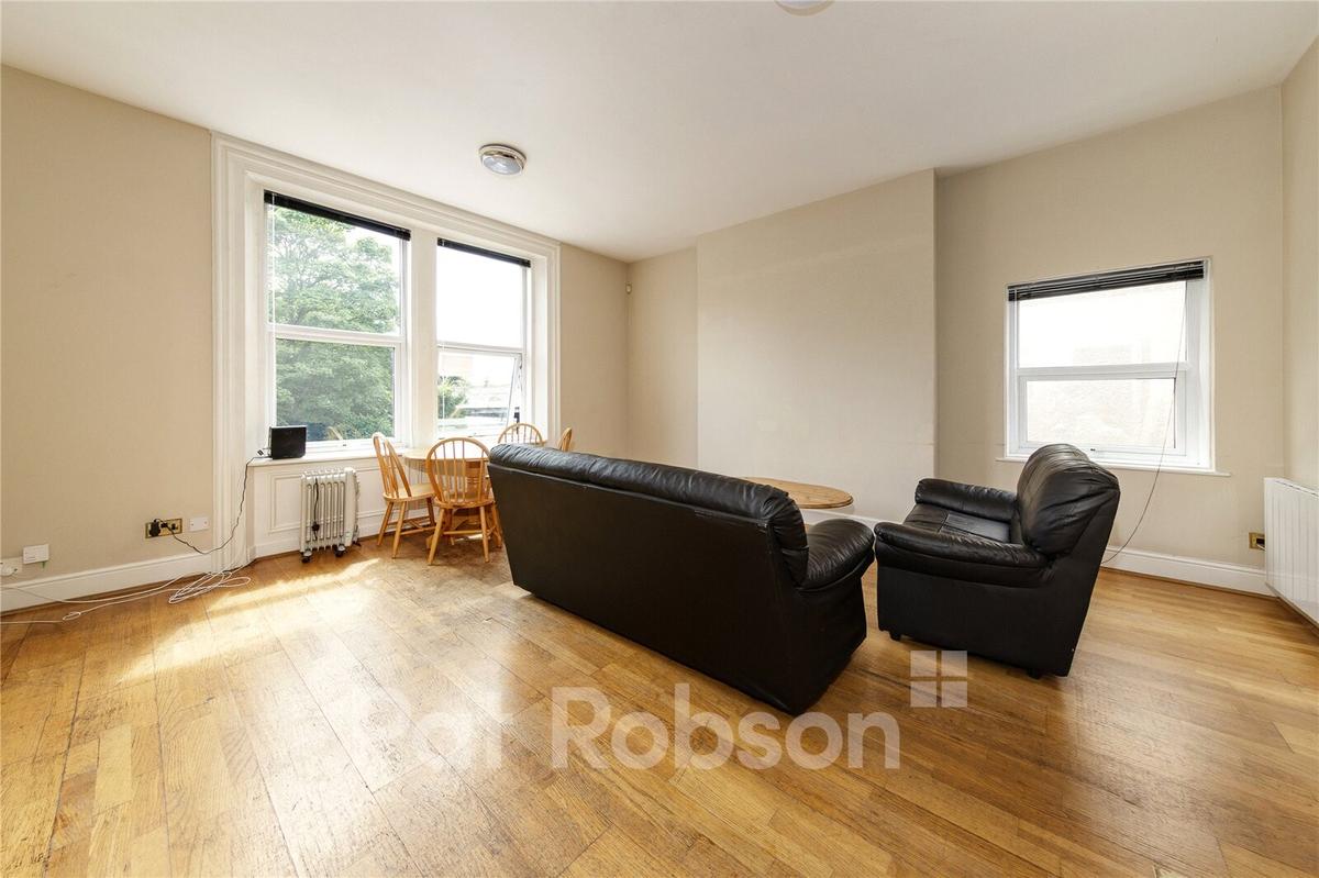 3 bedroom apartment on Jesmond Road, Jesmond, Newcastle
