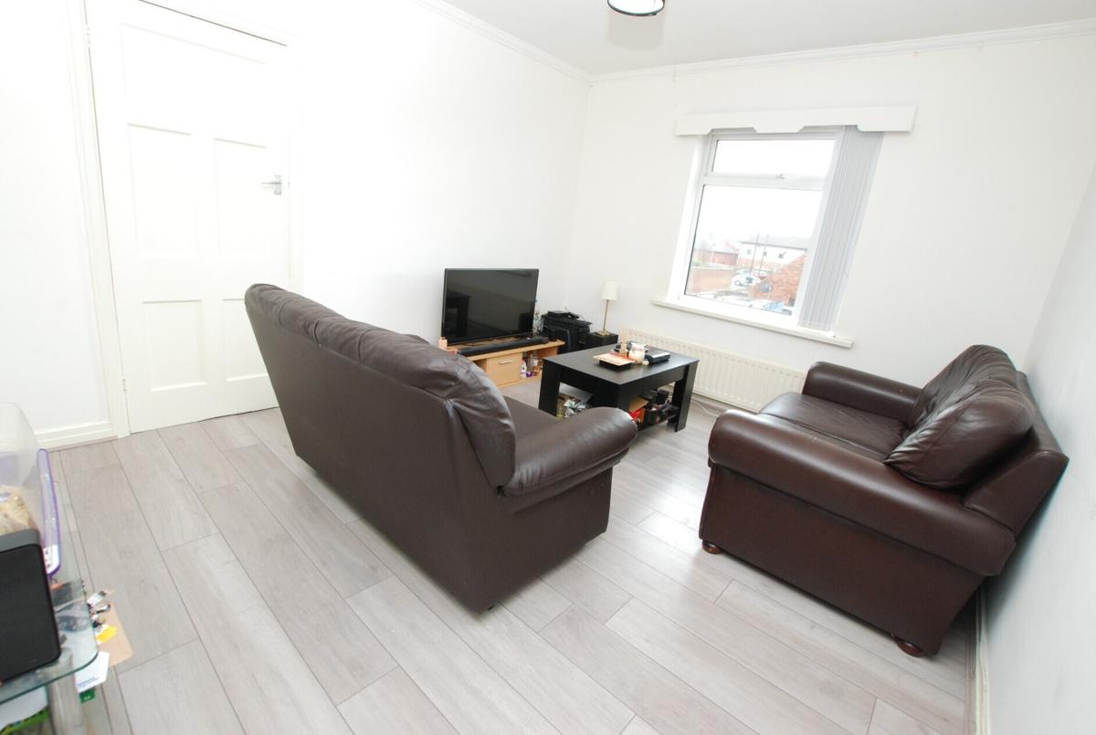 3 bedroom apartment for rent Sackville Road, Newcastle, NE6 5SY UniHomes