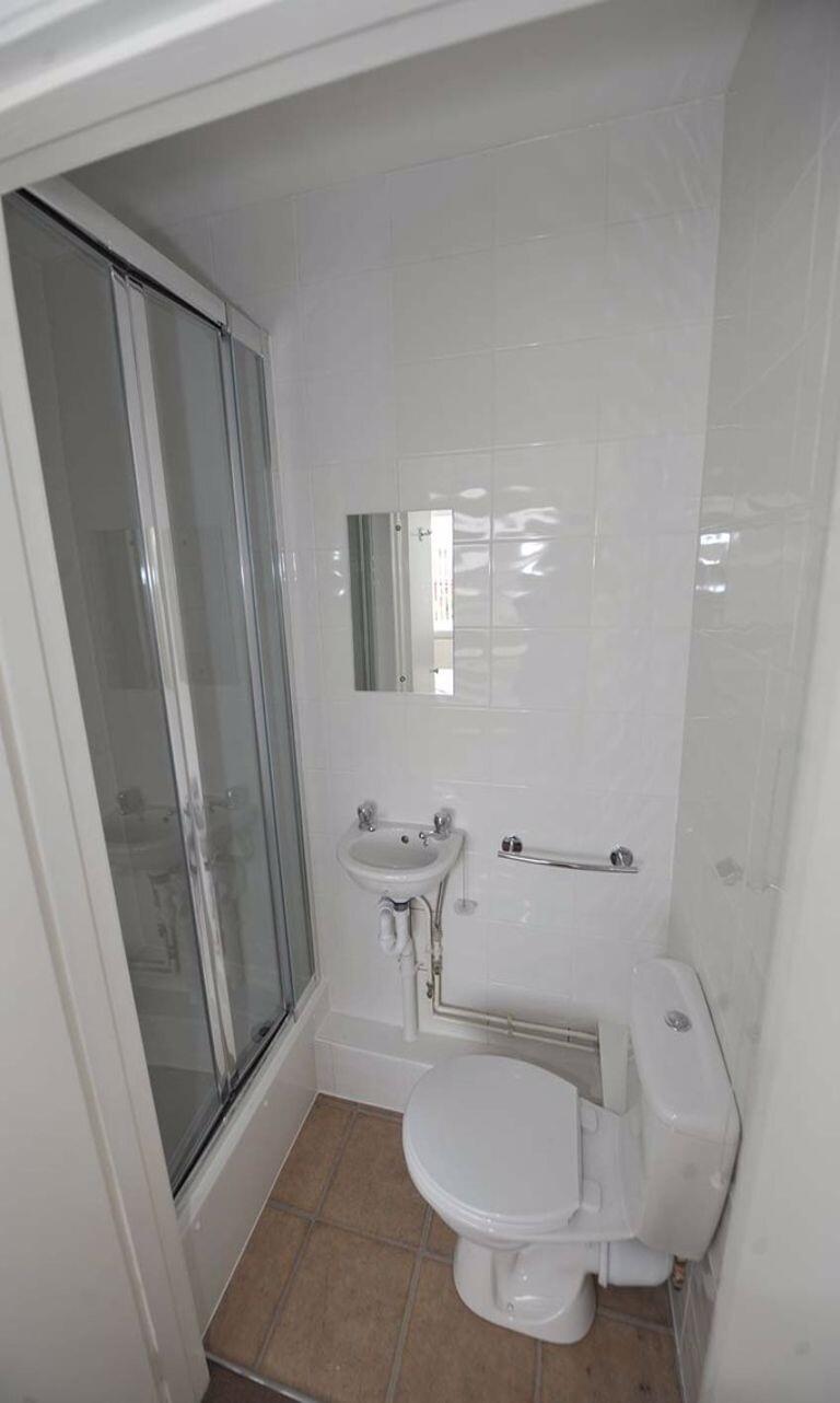 3 bedroom apartment for rent New Zealand Cottages, Canterbury, CT1 3PS