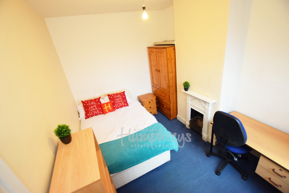 4 bedroom house for rent Lutterworth Road, Northampton, NN1 5JL UniHomes