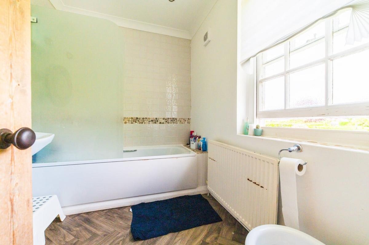 3 bedroom house for rent Pen Y Dre, Cardiff, CF14 6EQ UniHomes