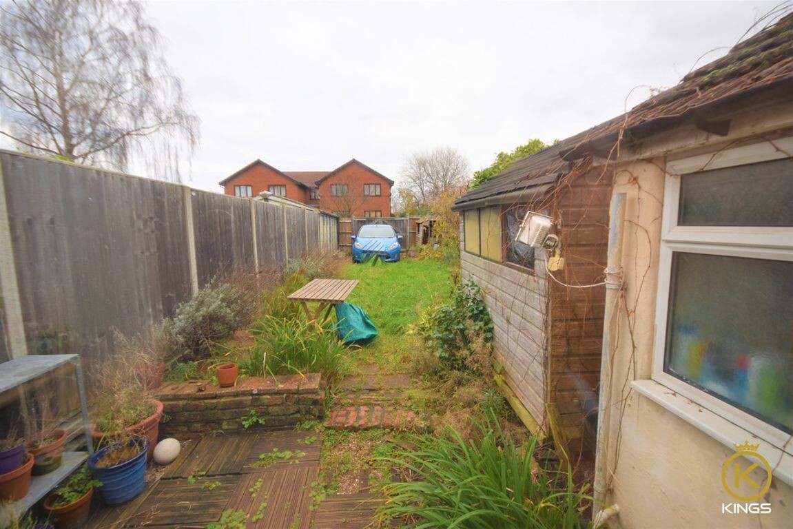 4 bedroom house for rent Manor Road, Surrey, GU2 9NR UniHomes