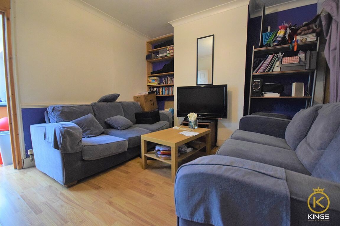 4 bedroom house for rent Manor Road, Surrey, GU2 9NR UniHomes