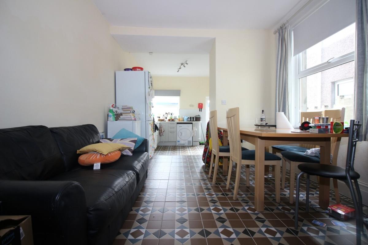 5 bedroom house on Monthermer Road, Cathays, Cardiff