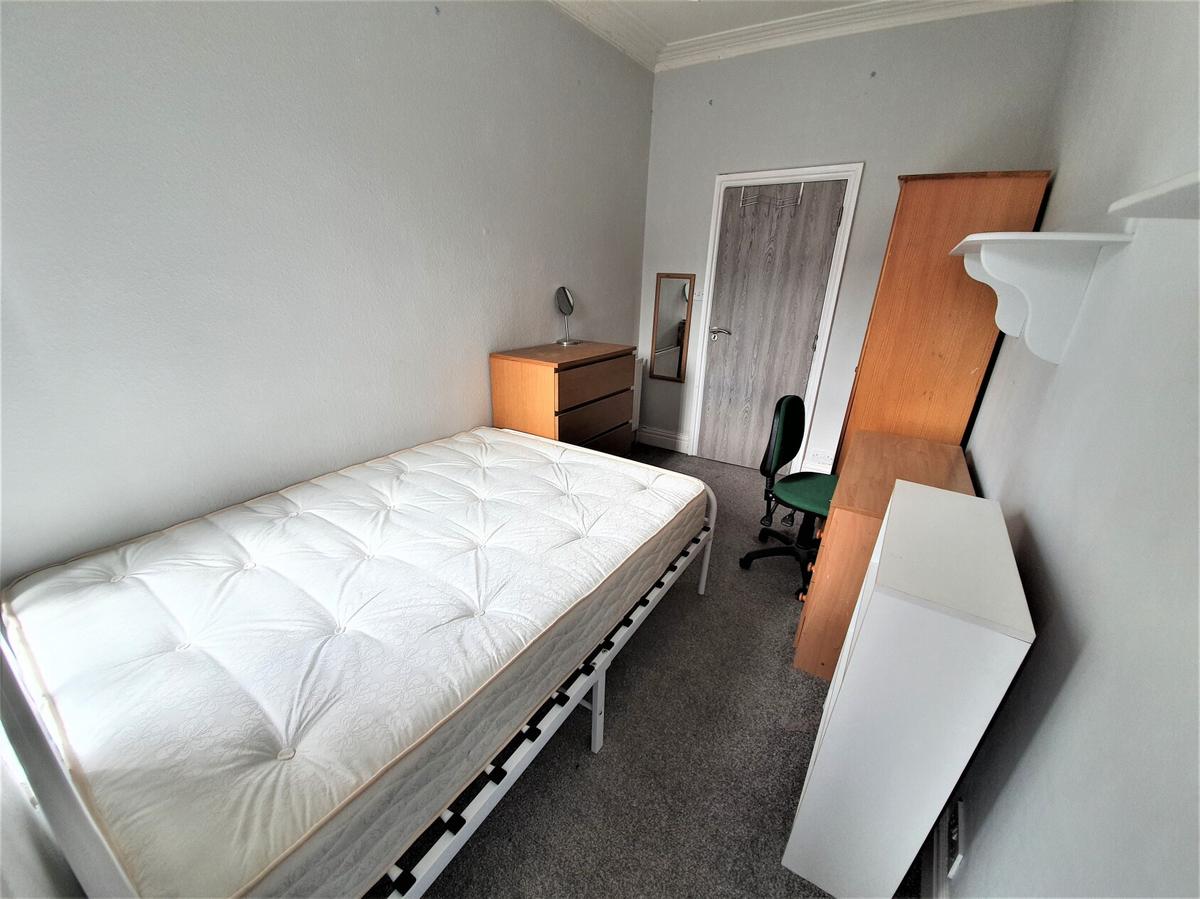 5 bedroom house for rent Cranbrook Avenue, Hull, HU6 7SN UniHomes