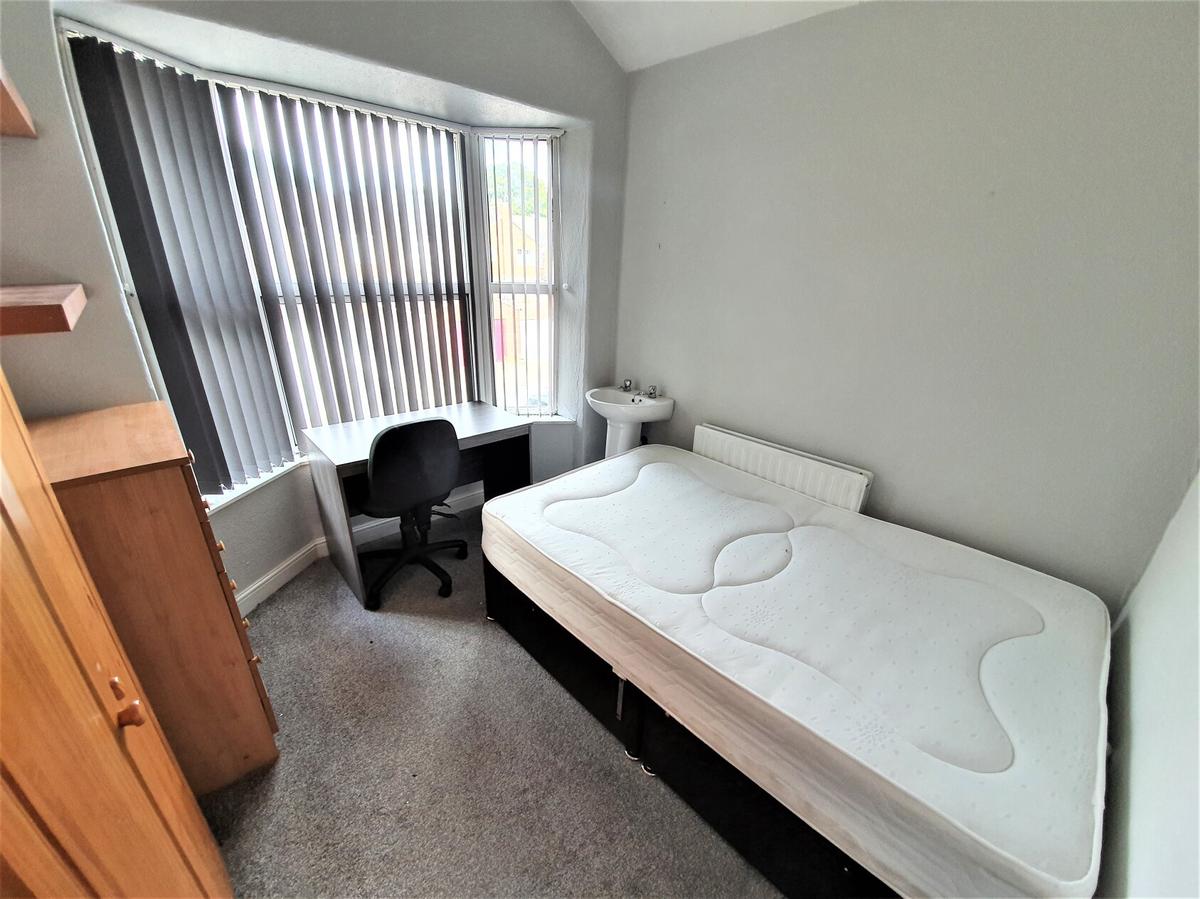 5 bedroom house for rent Cranbrook Avenue, Hull, HU6 7SN UniHomes