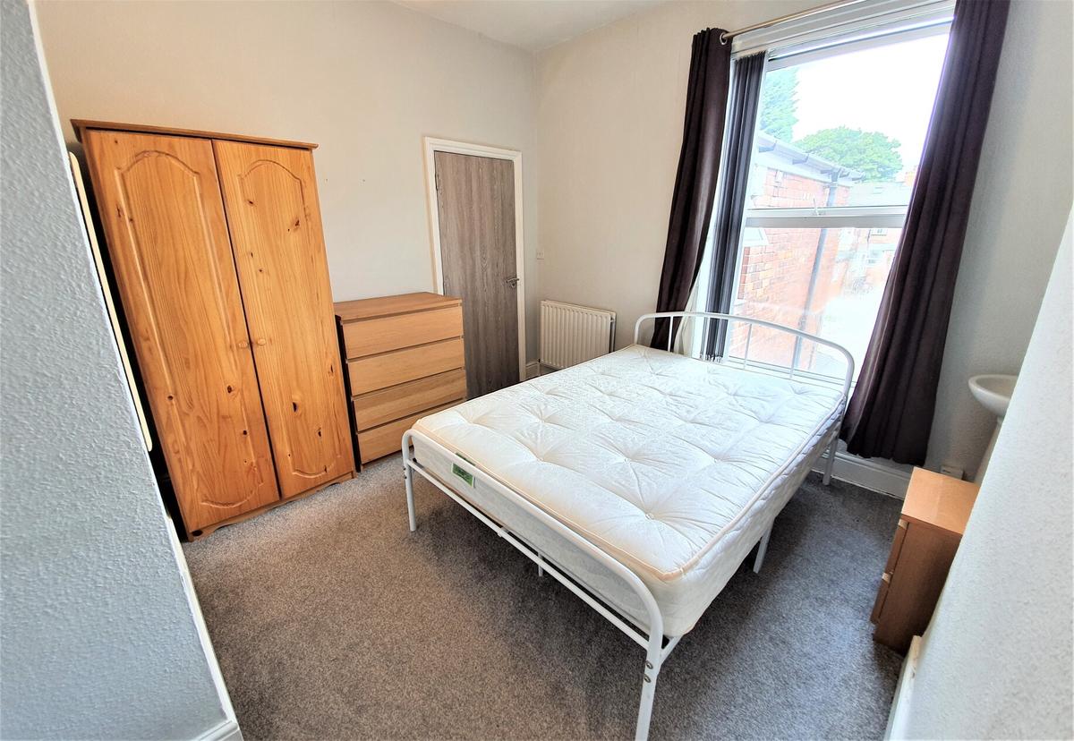 5 bedroom house for rent Cranbrook Avenue, Hull, HU6 7SN UniHomes