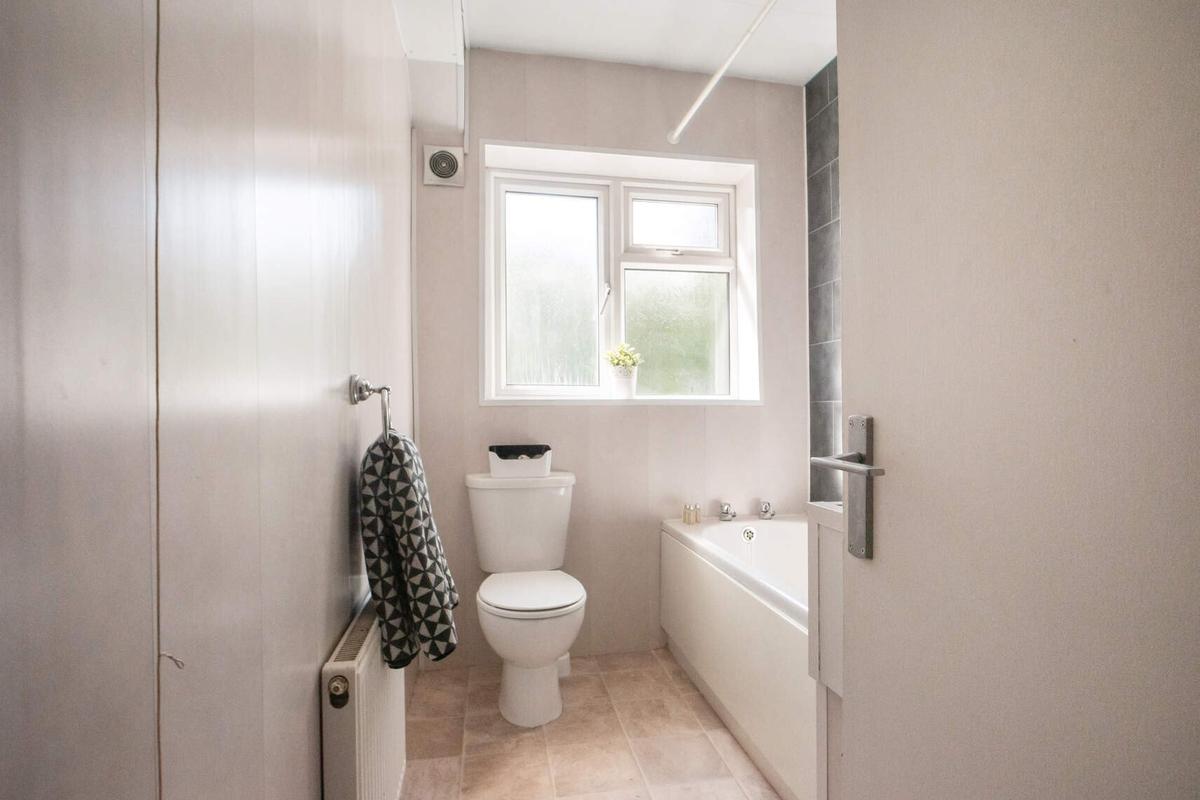 4 bedroom apartment for rent Otley Road Leeds, LS6 3PX UniHomes