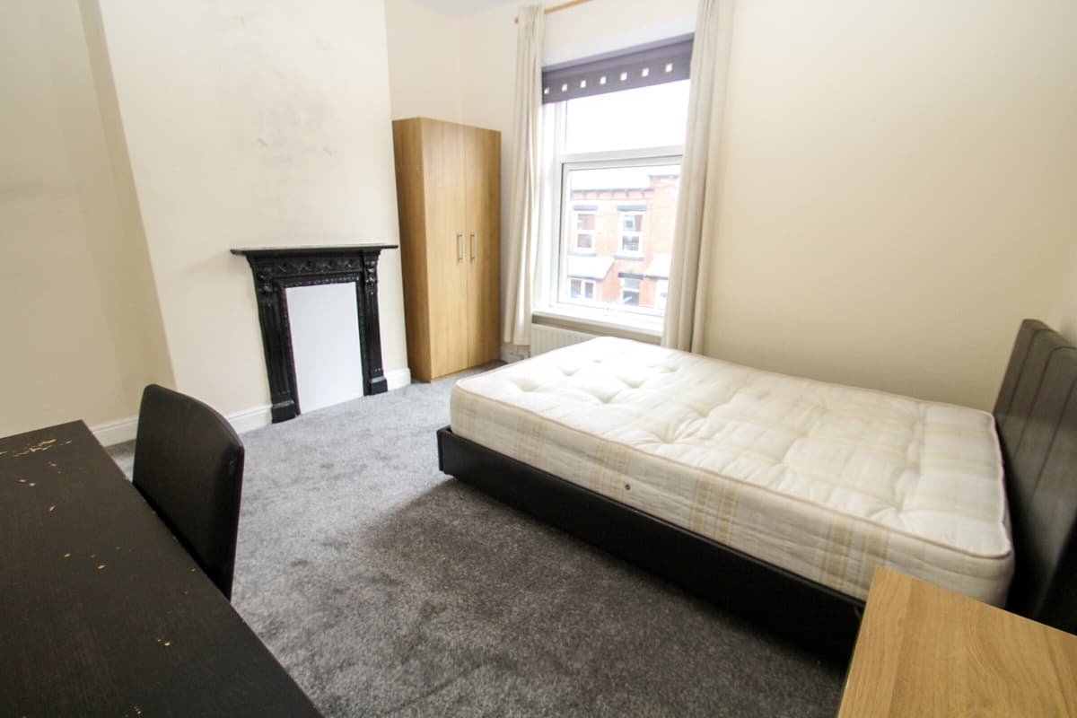 4 bedroom house for rent Hyde Park, Leeds, LS6 1EQ UniHomes