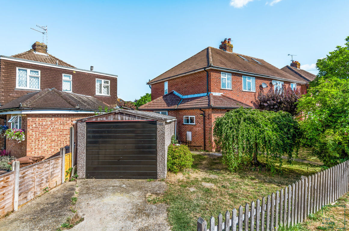 4 bedroom house for rent Saffron Platt, Surrey, GU2 9XX UniHomes