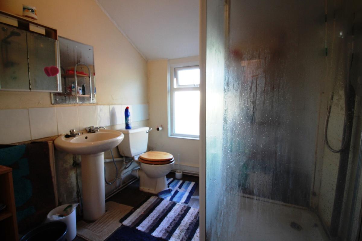 3 bedroom house for rent Treherbert Street, Cardiff, CF24 4JN UniHomes